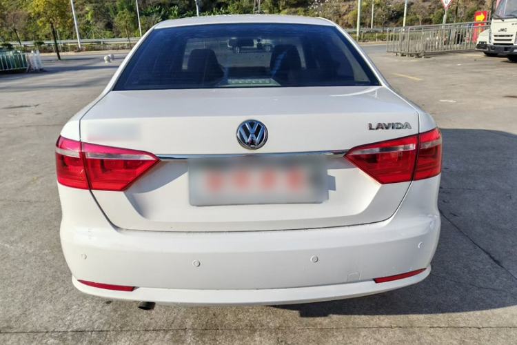 Used Volkswagen Lavida 2013 Revised Classic 1.6L Automatic Fashion Edition