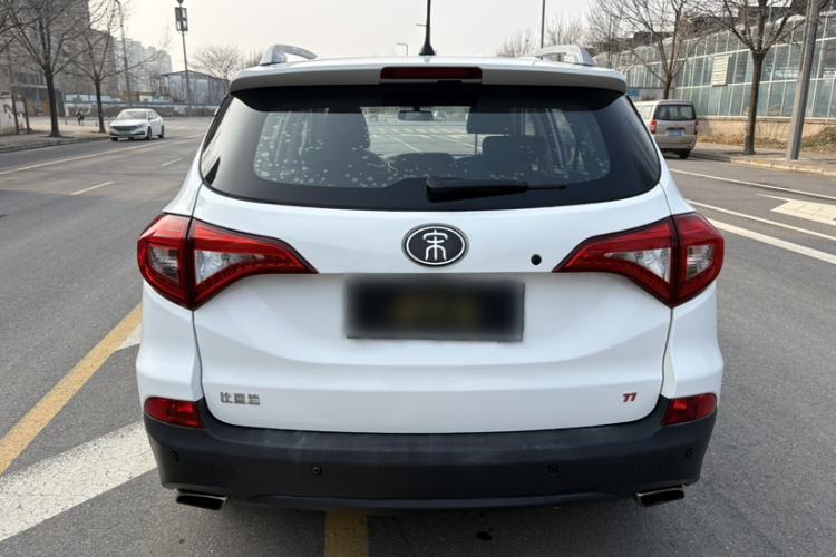 Used BYD Song 2017 Gaishi Upgrade Edition 1.5TI Manual Leading Model
