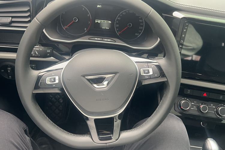 Used Jetta VS5 2022 280TSI Automatic Trend Edition
