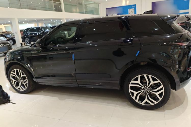 Used Land Rover Range Rover Evoque 2024 Aurora L 249 PS Prestige Light-Chasing Edition
