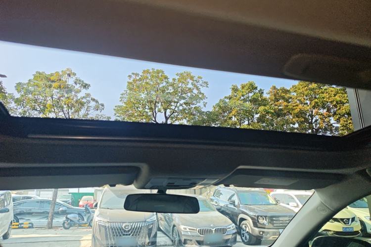 Used Toyota RAV4 2016 2.0L CVT Two-Wheel Drive Fashion Edition China V Standard
