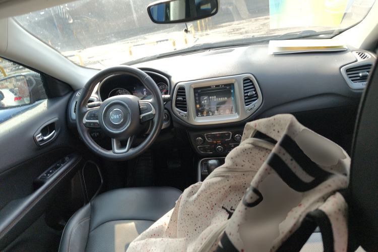 Used  Compass 2017 200T Automatic Family Edition