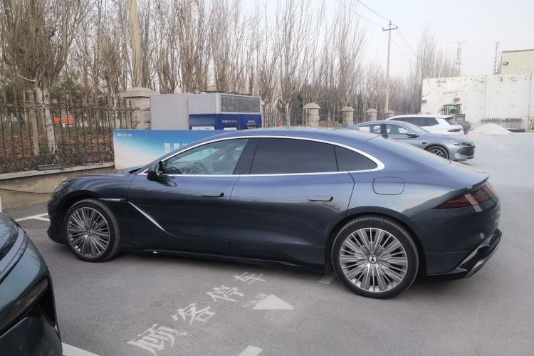 Used Denza Z9 2024 1100 km All-Wheel-Drive Ultra Version