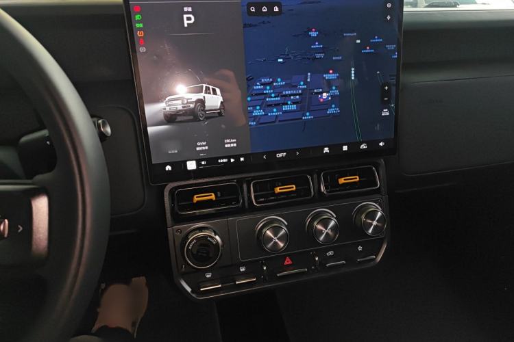 Used  V23 2025 501 Four-Wheel Drive Intelligent Driving Version
