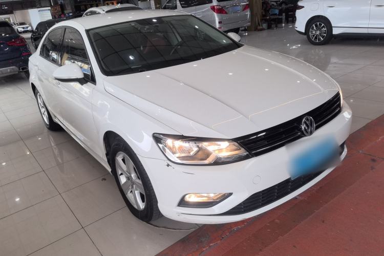 Used Volkswagen Lamando 2015 230TSI DSG Fashion Edition
