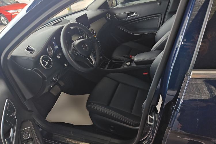 Used Mercedes-Benz GLA 2016 GLA 200 Fashion Model
