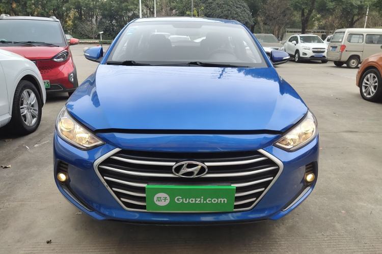 Used Hyundai Elantra 2016 1.6L Manual ZhiXuan · Dynamic Model

