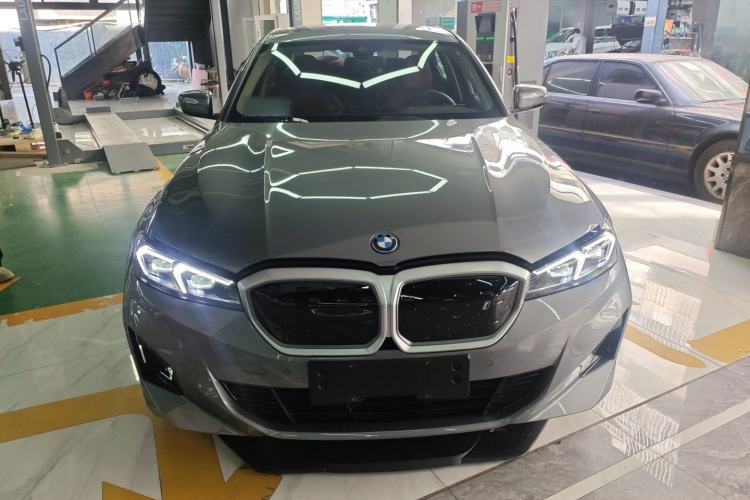 Used BMW i3 2022 eDrive 35 L
