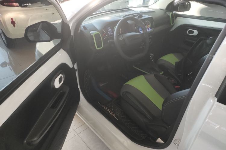 Used Roewe Clever 2021 302 km New Four-Seater Super-Efficient Version