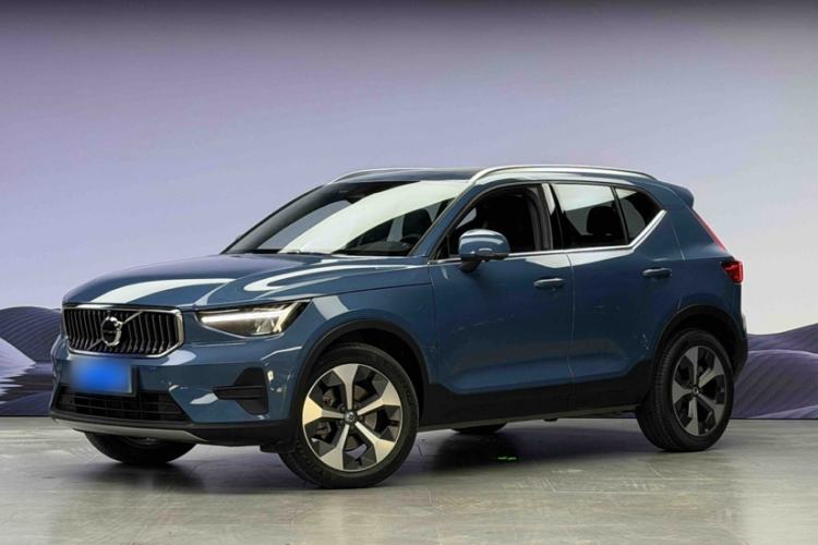Used Volvo XC40 2023 B4 4x4 Smart Luxury Edition