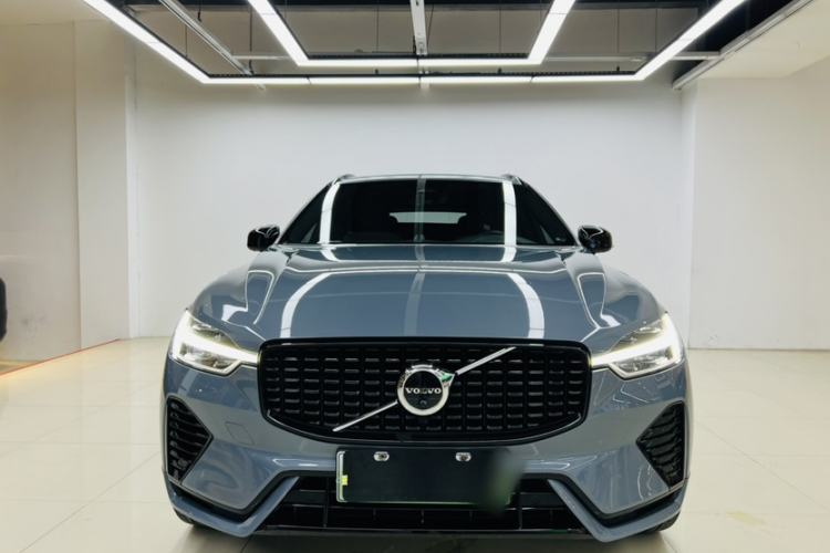Used Volvo XC60 New Energy 2022 T8 Plug-in Hybrid All-Wheel Drive Zhiyuan Sport Edition
