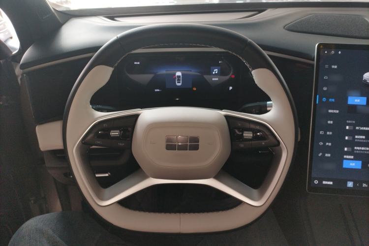 Used  L7 2023 1.5T 115 km PLUS