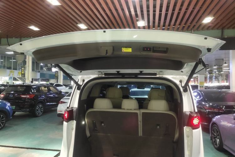 Used Denza D9 2022 DM-i 970 Four-Wheel Drive Prestige Model
