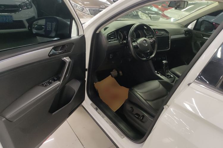 Used Volkswagen Tiguan L 2019 Updated Version 330TSI Automatic Two-Wheel Drive Panoramic Comfort Edition China VI Standard