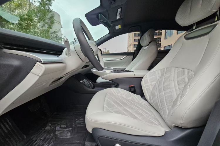 Used  A07 2024 All-Electric "True Fragrance" Edition 710 Flagship Model
