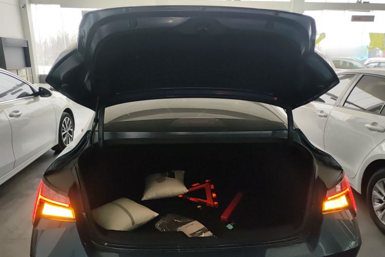 Used Hyundai Elantra 2022 1.5L CVT LUX Prestige Edition