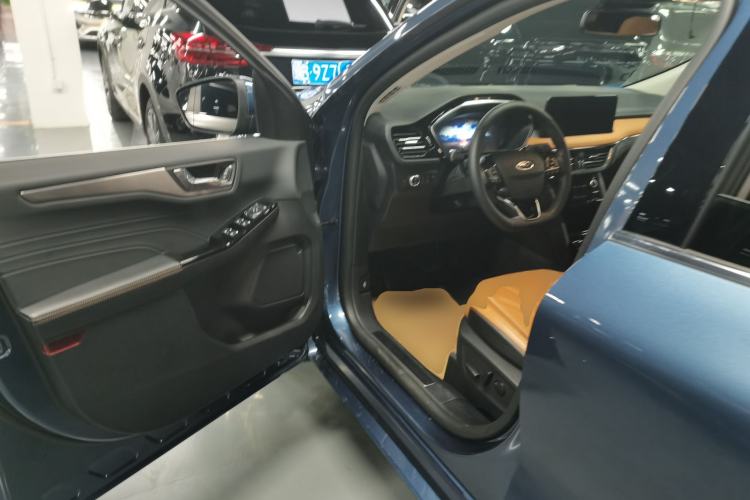 Used Ford Escape 2020 EcoBoost 245 Two-Wheel Drive Smart & Enjoyment Model
