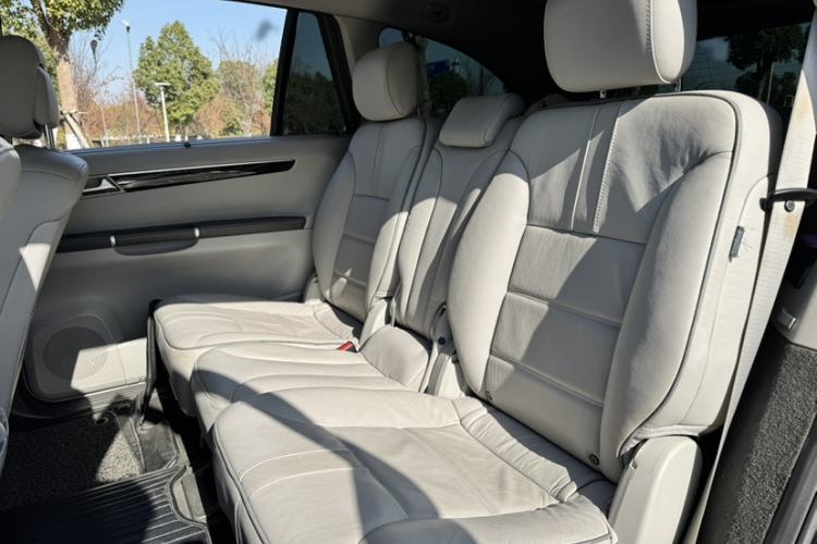 Used Mercedes-Benz R-Class 2017 R 320 4MATIC Business Edition Prestige Model
