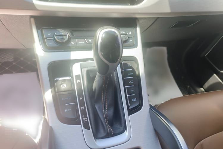 Used Geely Auto Emgrand X7 Sport 2016 1.8TD Automatic All-Wheel-Drive ZhiZun Edition
