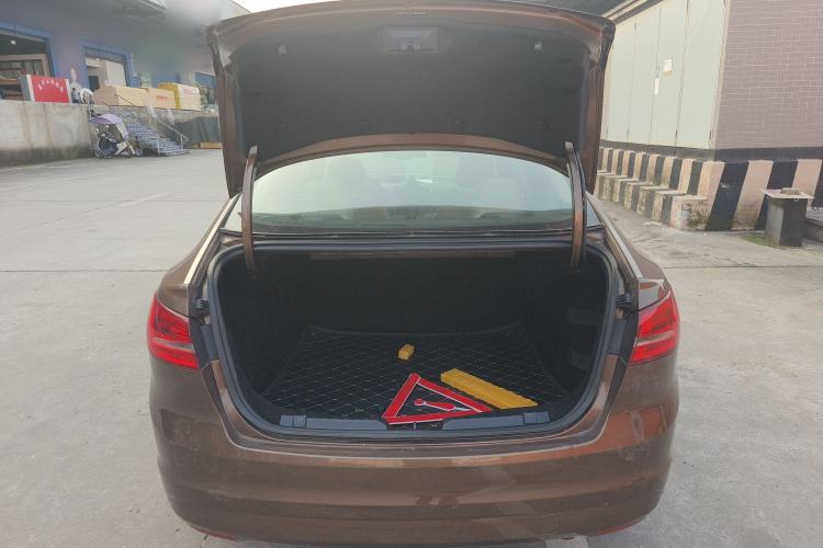 Used Ford Escort 2015 1.5L Automatic Fashion Model