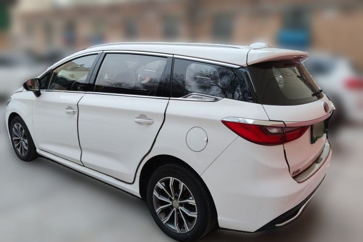 Used BYD Song MAX 2019 1.5T Automatic Smart Connect ZhiLian RuiDong 6-Seater China V Standard
