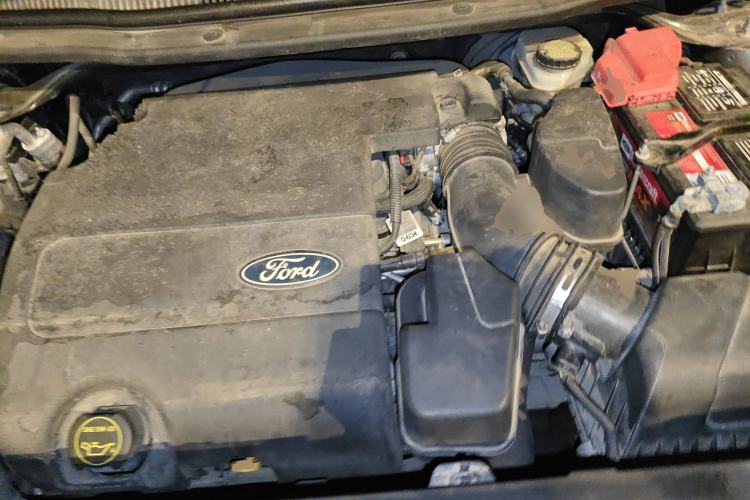 Used Ford Explorer 2013 3.5L Deluxe Model
