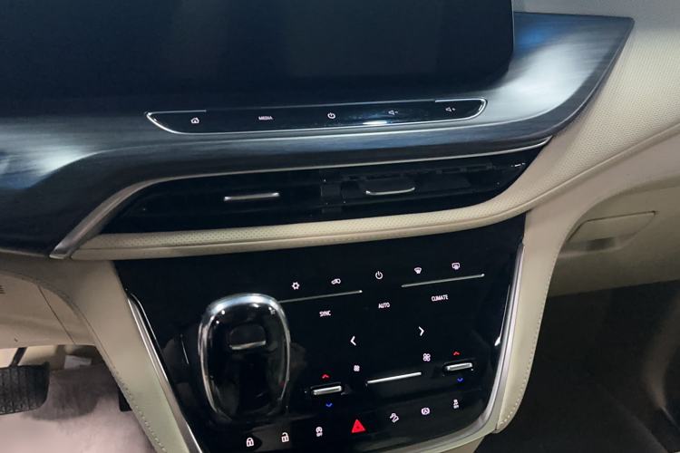 Used Buick GL8 2023 ES Lu Zun Luxury Model
