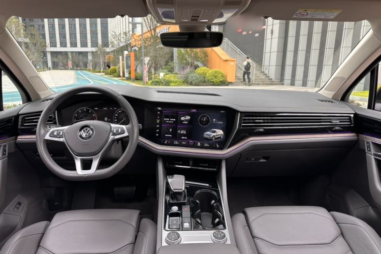 Used Volkswagen Touareg 2020 2.0 TSI RuiShang Edition China VI Standard
