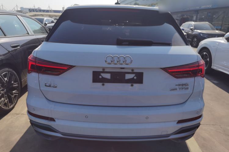 Used Audi Q3 2022 35 TFSI Fashion Dynamic Model
