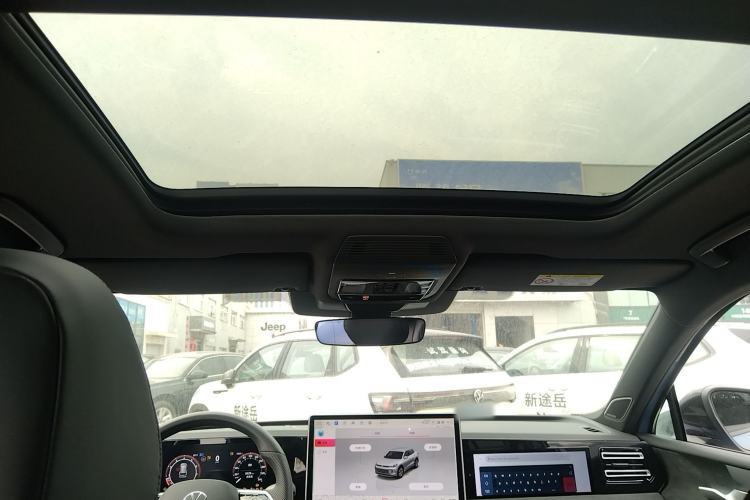 Used Volkswagen Tiguan L 2024 PRO 380TSI Four-Wheel Drive R-Line Prestige Edition
