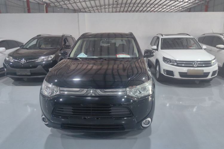 Used Mitsubishi Outlander 2013 2.4L 4x4 Luxury Navigation Edition 5 Seats
