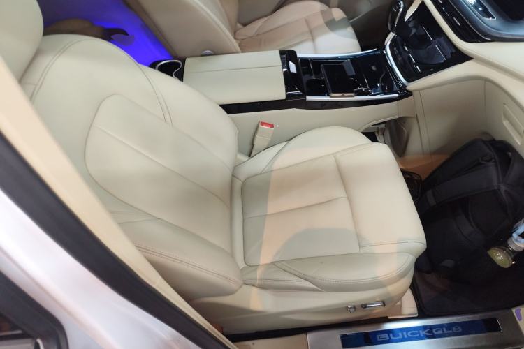 Used Buick GL8 2022 ES Landtrek 653T Luxury Edition