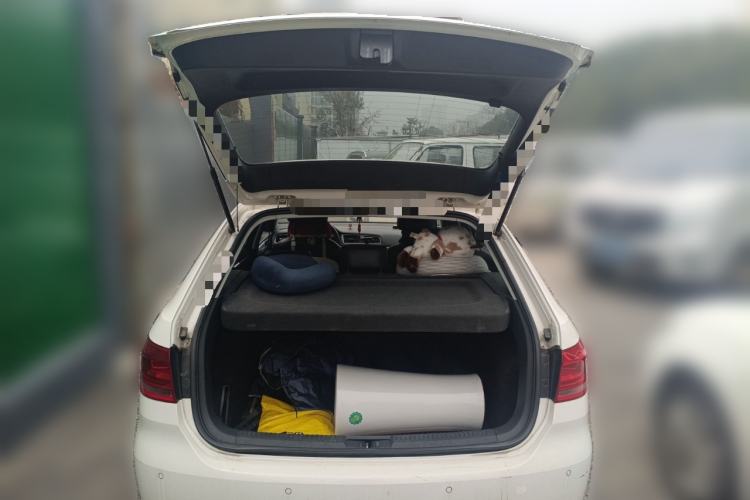 Used Volkswagen Gran Lavida 2013 1.6L Manual Comfort Model