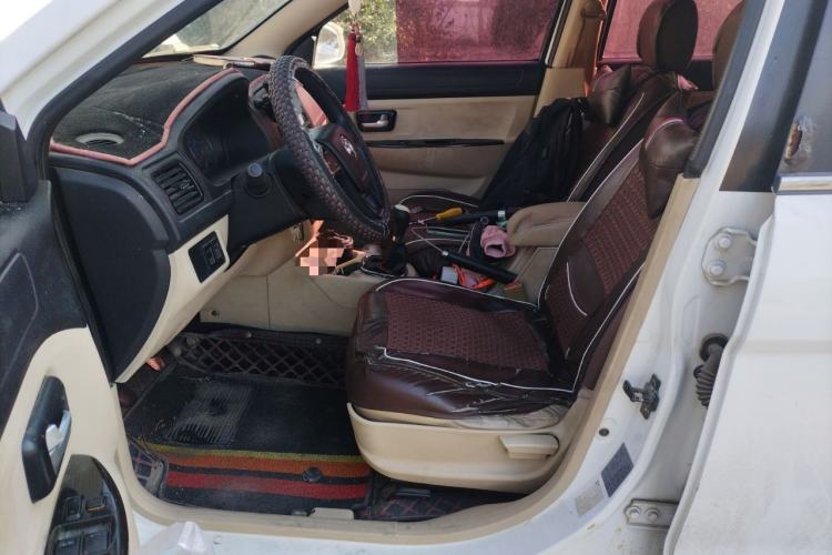 Used Dongfeng Fengon 370 2016 1.5L Manual Standard Edition SFG15-05 7 Seats
