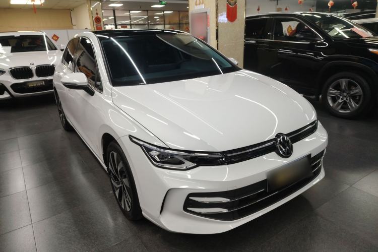 Used Volkswagen Golf 2025 300TSI Pro
