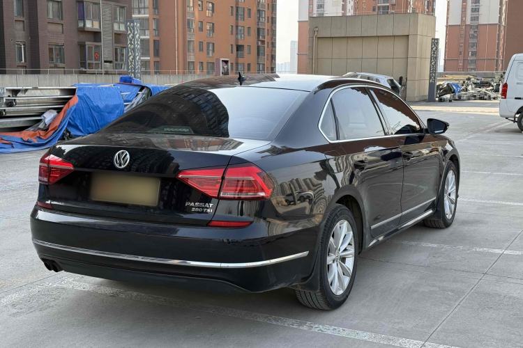 Used Volkswagen Passat 2017 280TSI DSG Luxury Edition
