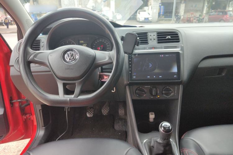 Used Volkswagen Polo 2016 1.4L Manual Fashion Model