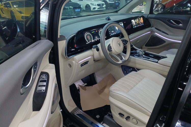 Used VOYAH Dream 2024 PHEV Ultra-Long Range Flagship Edition
