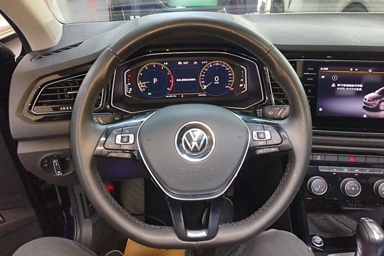 Used Volkswagen T-ROC 2021 280TSI DSG Two-Wheel Drive Comfort Connect Edition
