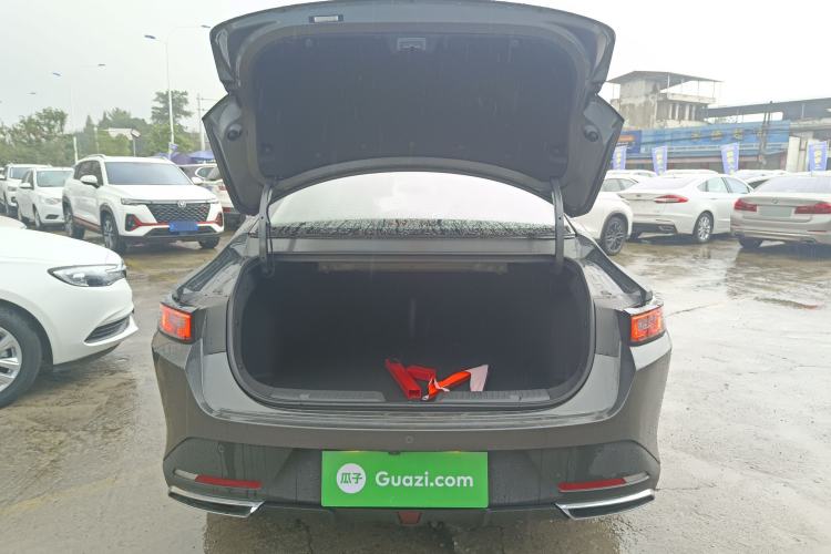 Used Changan Eado 2025 Blue Whale 1.5T 500Bar Prestige Model
