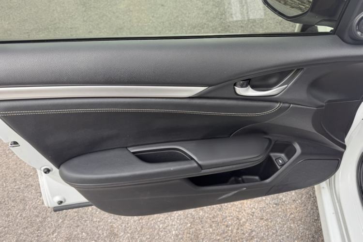 Used Honda Civic 2016 220TURBO CVT Luxury Edition