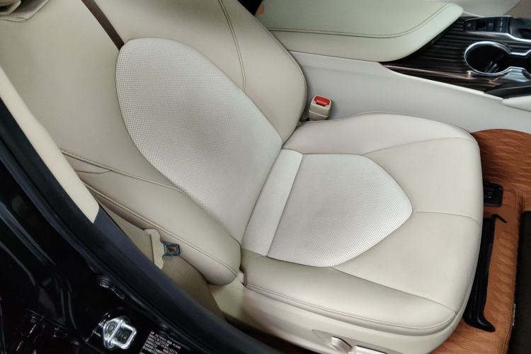 Used Toyota Camry 2019 2.5G Luxury Edition China VI Standard