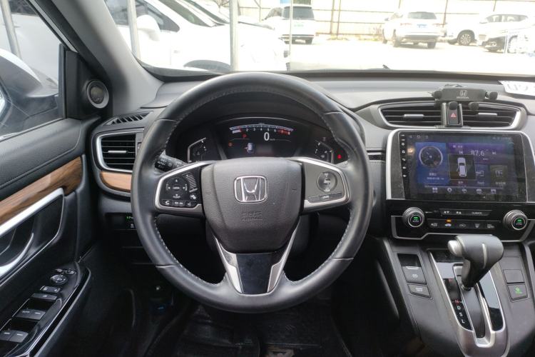 Used Honda CR-V 2017 240TURBO CVT Front-Wheel Drive Fashion Edition