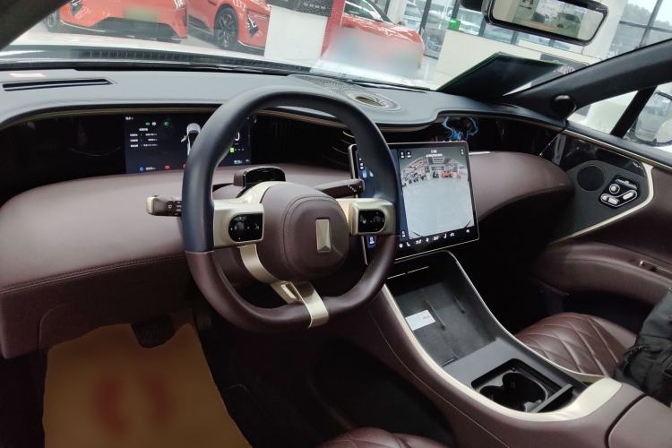 Used  11 2024 580 Three-Laser Four-Wheel Drive Luxury Edition
