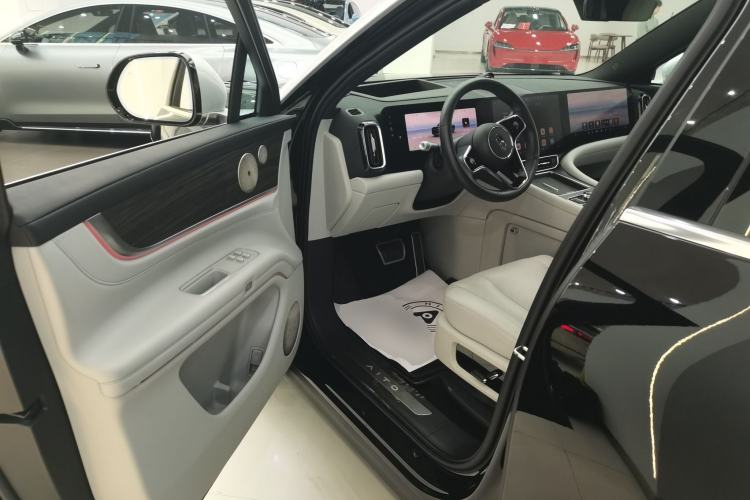 Used Hima AITO M9 2024 All-Electric Ultra Version 100 kWh 6-Seater Model
