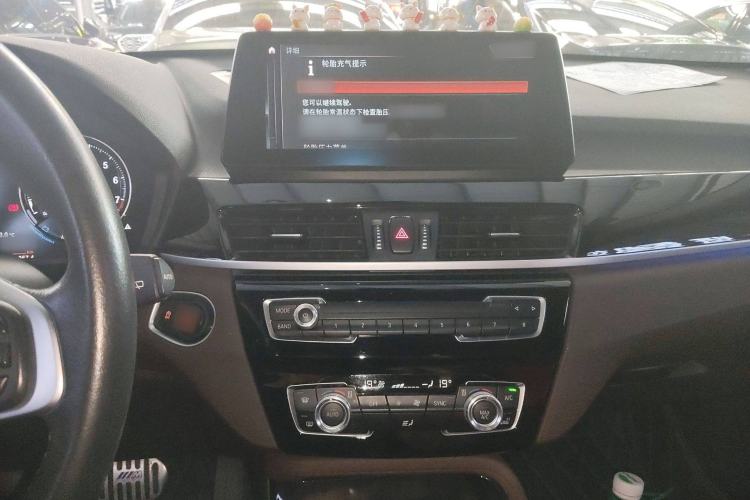 Used BMW X1 2020 sDrive25Li Leading Model
