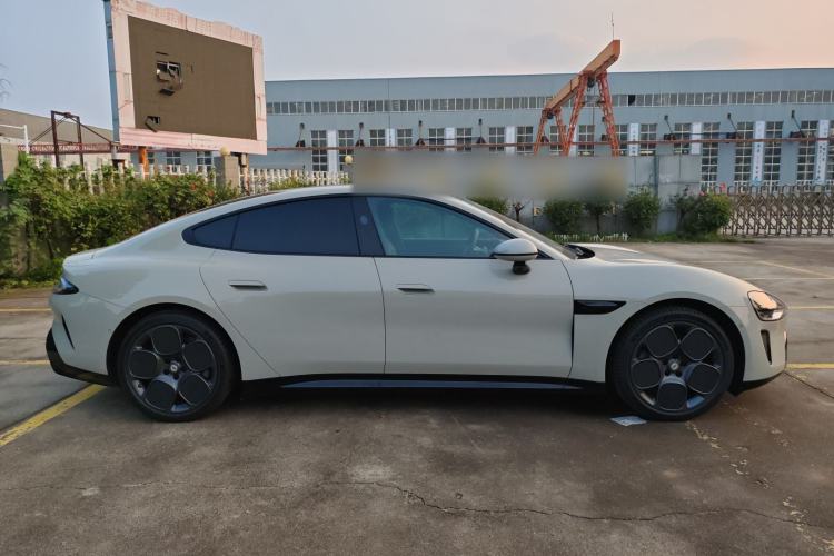 Used  SU7 2024 Rear-Drive Long-Range Intelligent Driving Version
