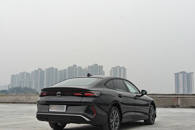 Used Volkswagen Lamando 
