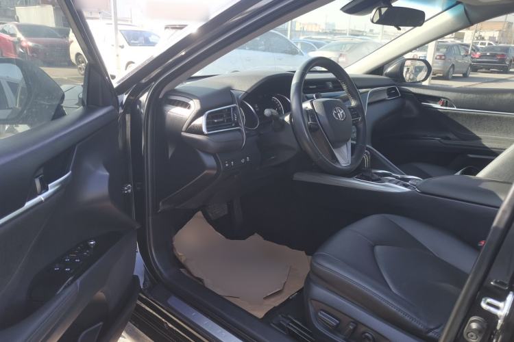 Used Toyota Camry 2019 Revised Version Dual-Engine 2.5 HG Luxury Edition
