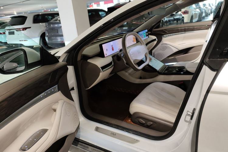 Used IM L7 2022 Dynamic Model
